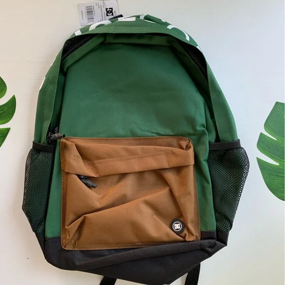 ▪️DC Backsider Seasonal Backpack▪️ - Picture 3 of 10